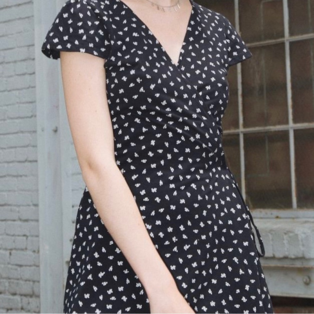 brandy melville robbie dress🤍